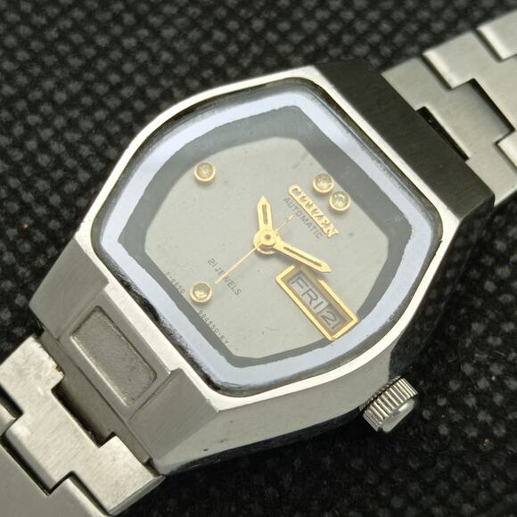 Vintage 1984 Citizen Automatic Womans Silver Watch W/daydate & Gold accents main image 8